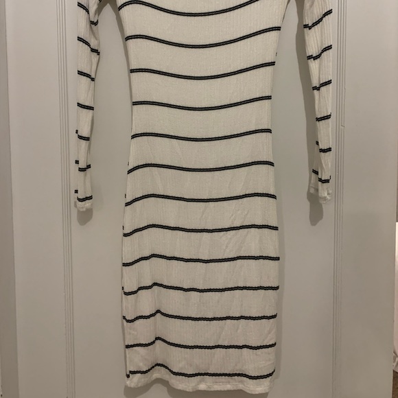 long sleeve bodycon sweater dress - size small - Picture 2 of 3